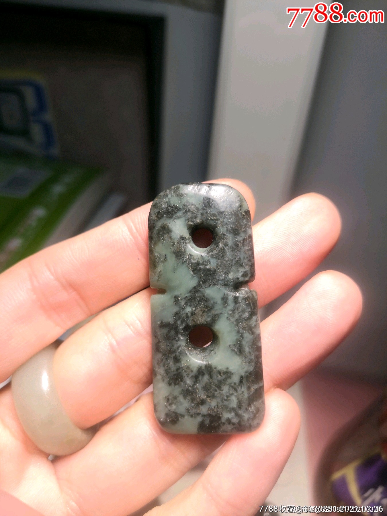 缩小更多"岫岩玉"商品>>>>￥309品99高冰岫岩玉老料,老物件￥5010品