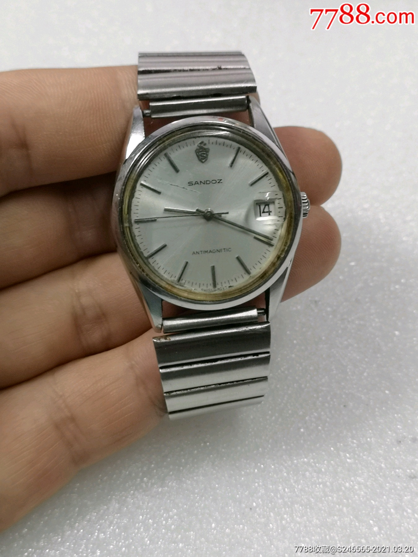 瑞士山度士手表