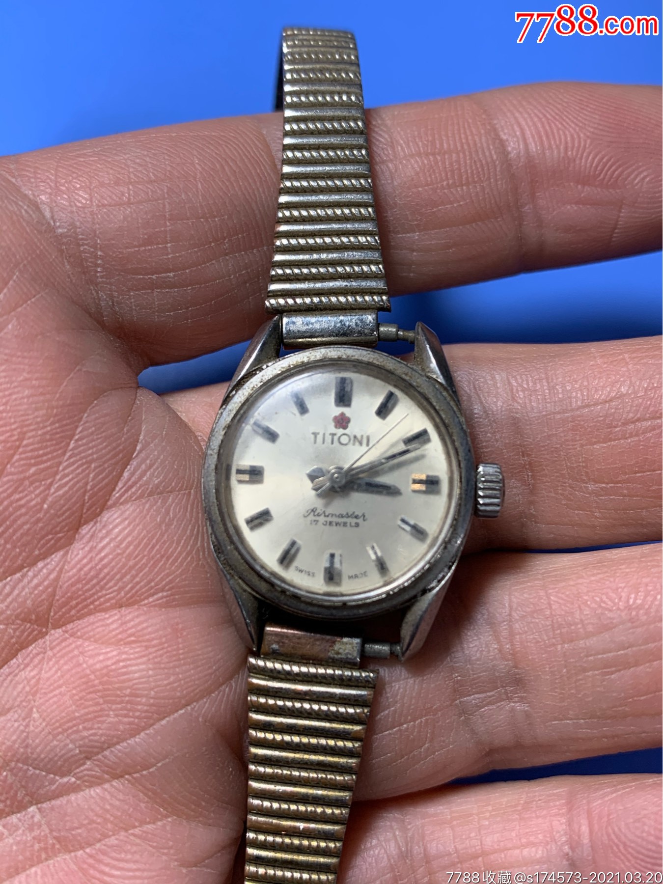 瑞士梅花女表2660