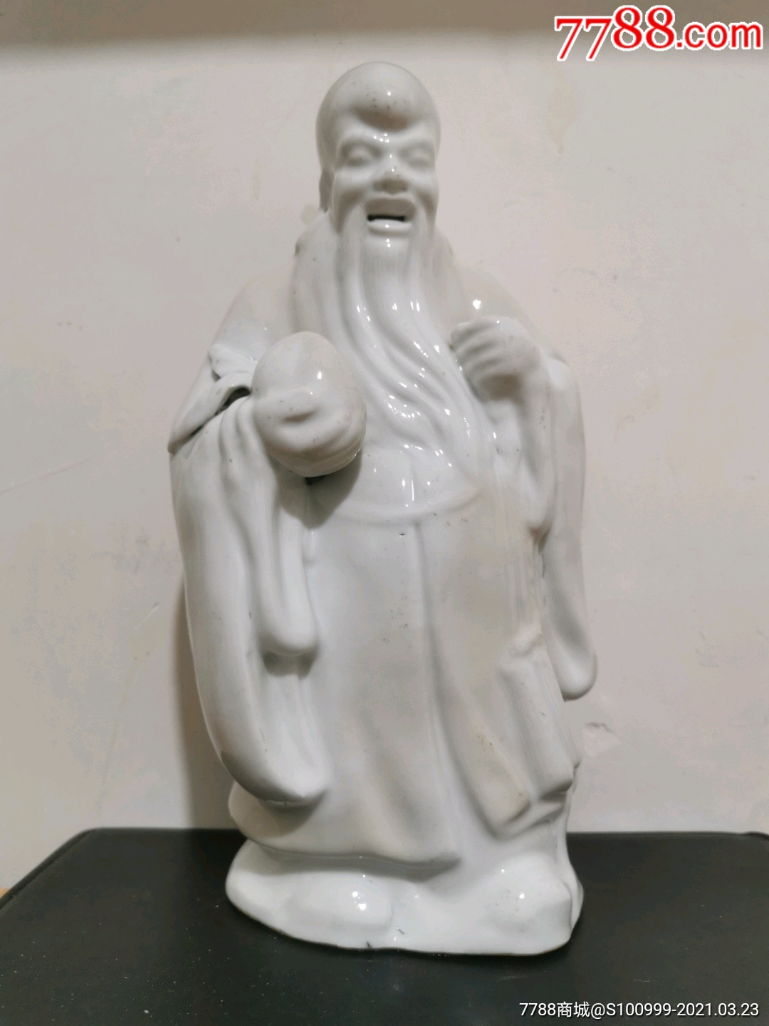 手捧仙桃老寿星江西景德镇老瓷器关注本店其它热拍藏品