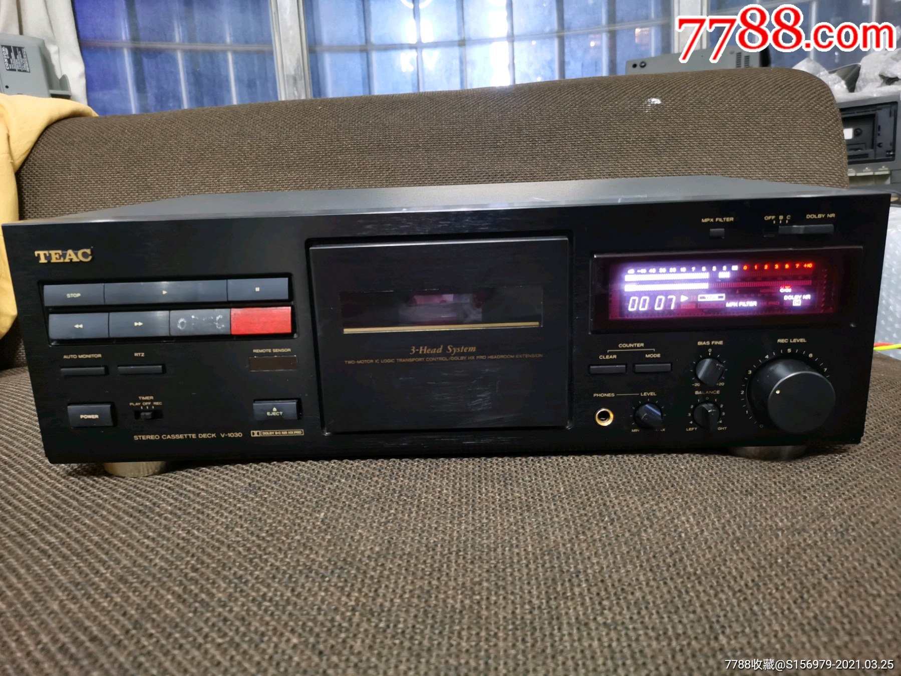 teac(第一音响)三磁头中高端卡座v-1030