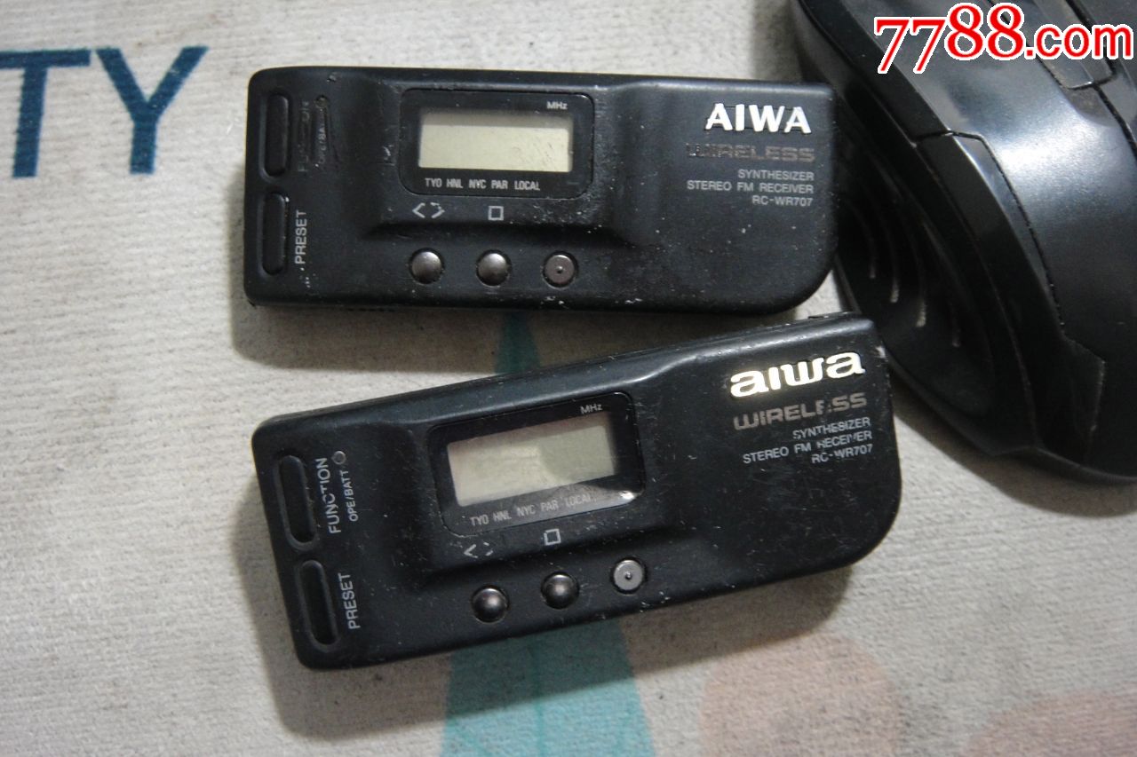 aiwa收音机两个