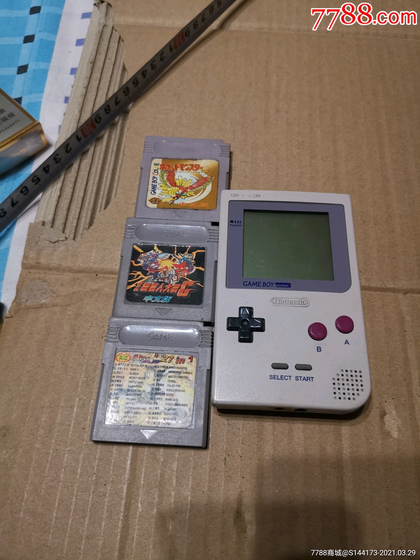 游戏机任天堂三个卡