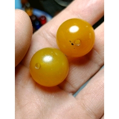 黄玛瑙珠子一对