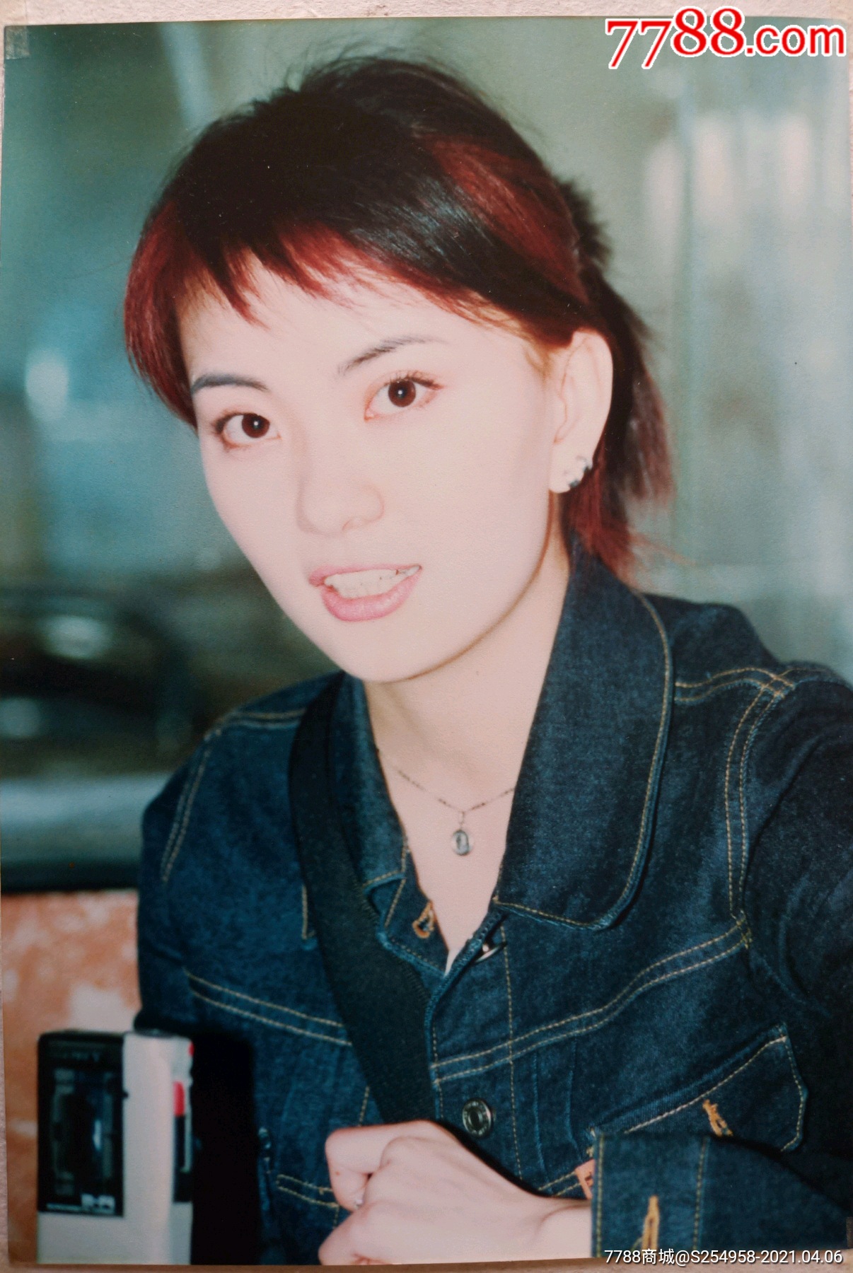 九十年代漂亮的女孩照片一张￥359品99九十年代漂亮女子照片一张