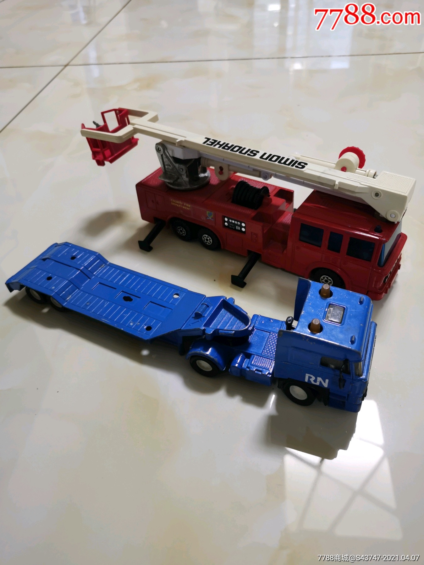 环球火柴盒工程车玩具