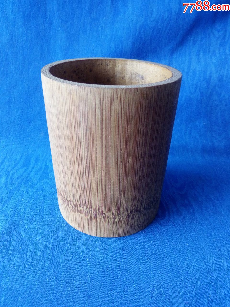 民国文房竹子素笔筒外观漂亮手感润滑纹理细腻象征君子代表虚怀若谷高