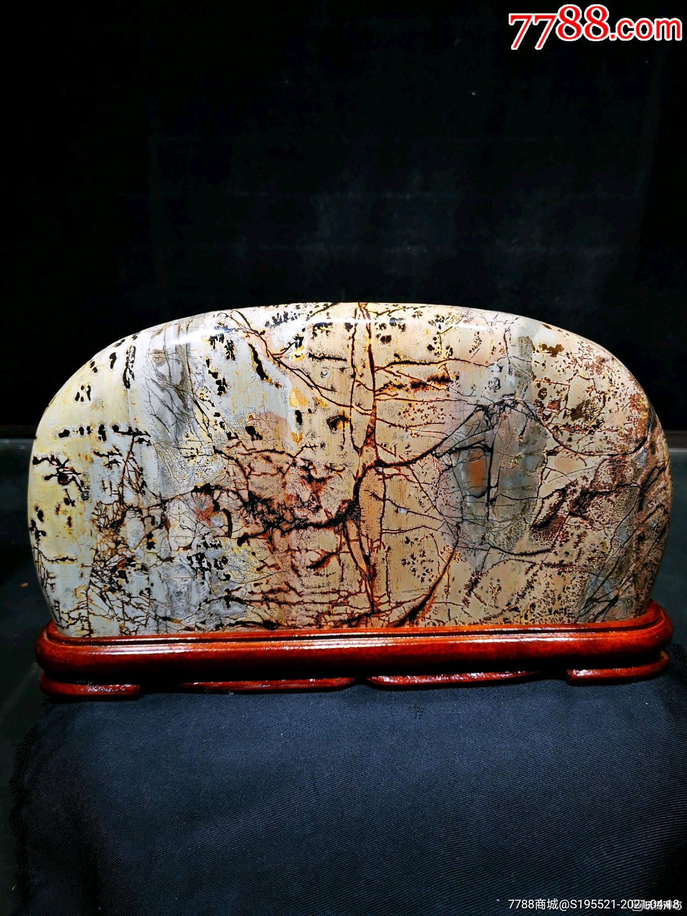 缩小更多"草花石/国画石"商品>>>>￥16010品99天然原石奇石国画石