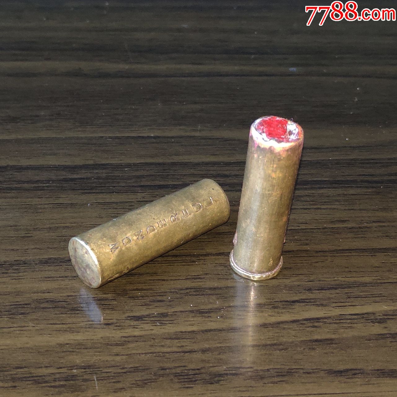 民国铜壳口红,外文商标款"很漂亮口红",少见