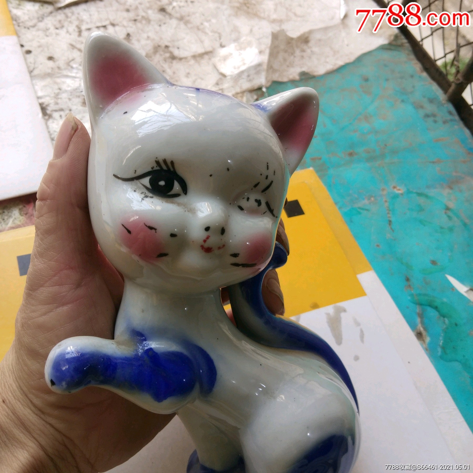 老古董瓷存钱罐一个