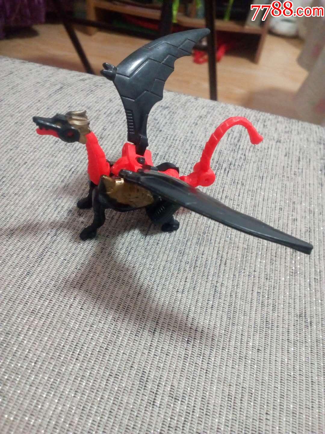 老玩具机器飞龙