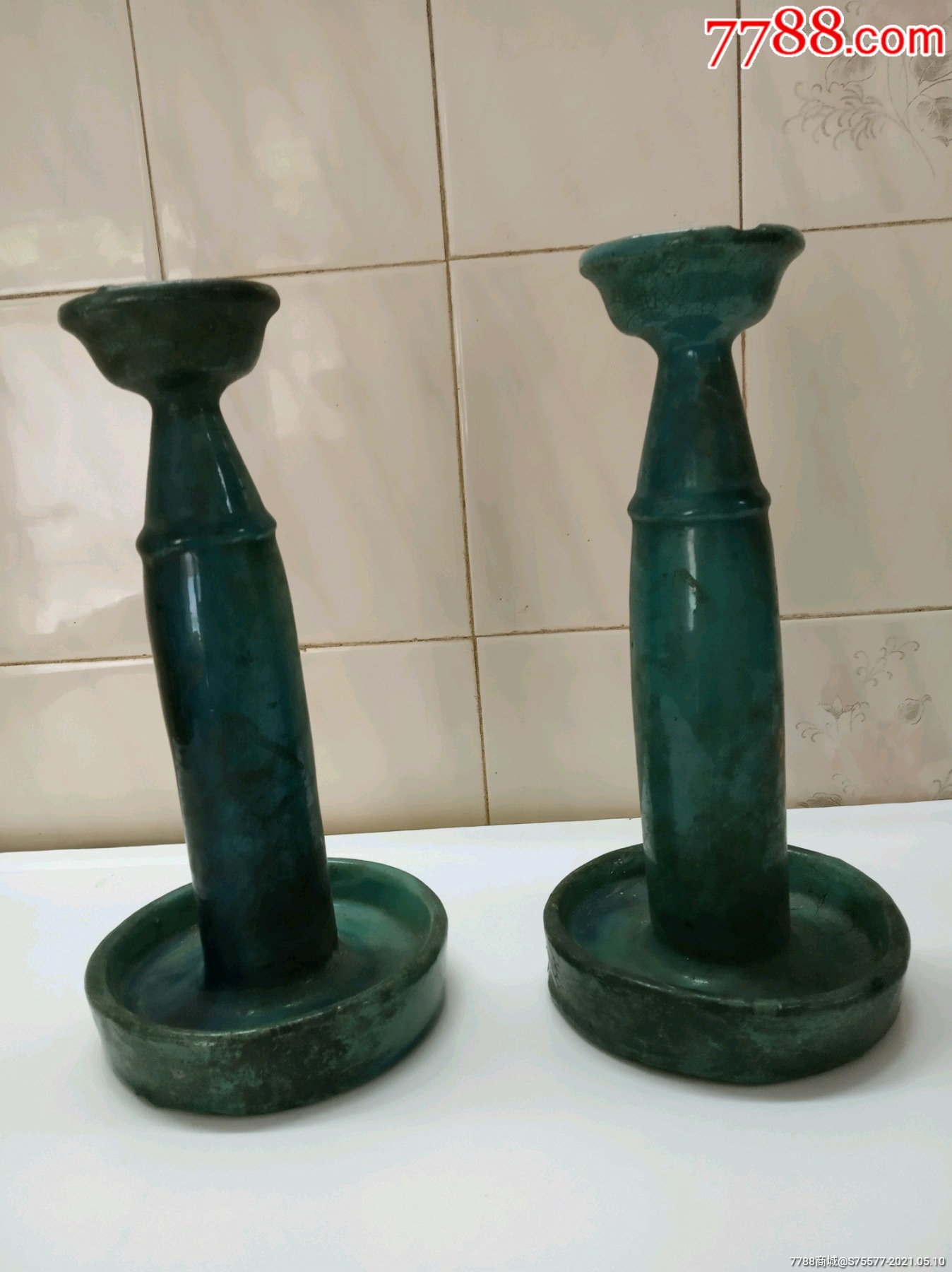 老陶瓷烛台一对