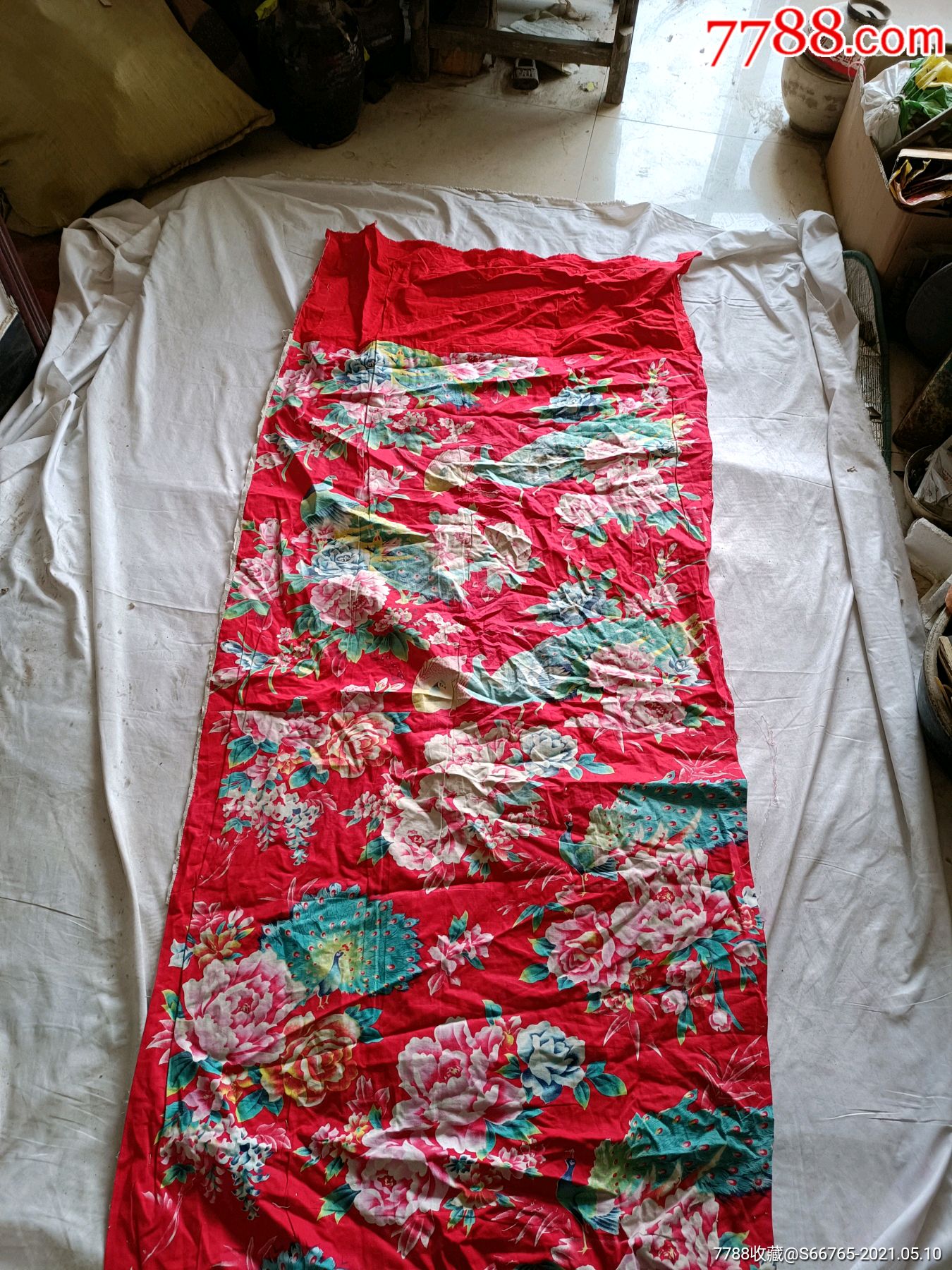 怀旧老孔雀花卉褥面