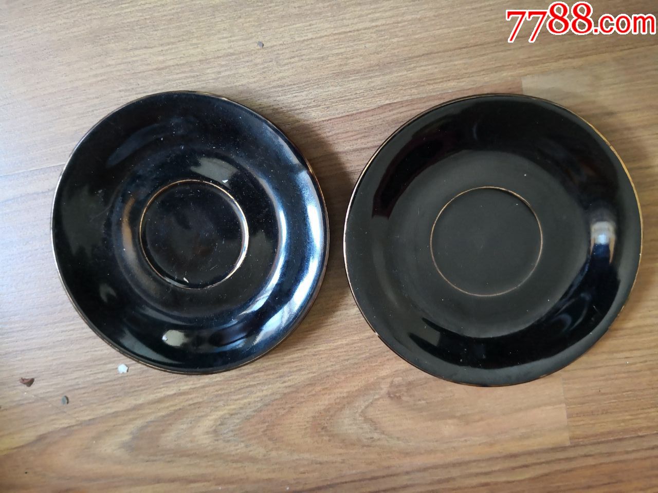 两个黑釉锦州盘子