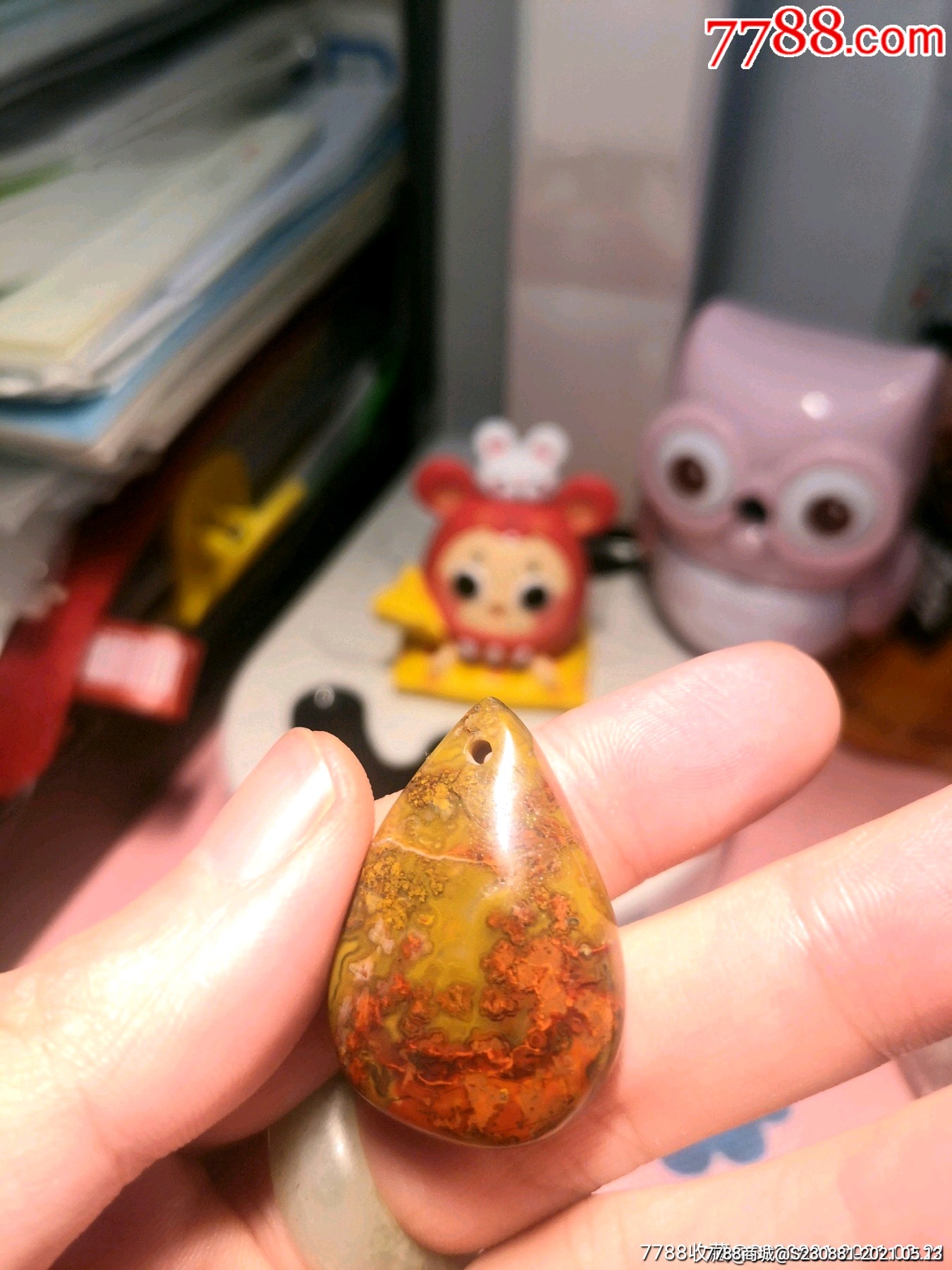 战国红玛瑙吊坠有点象形的感觉