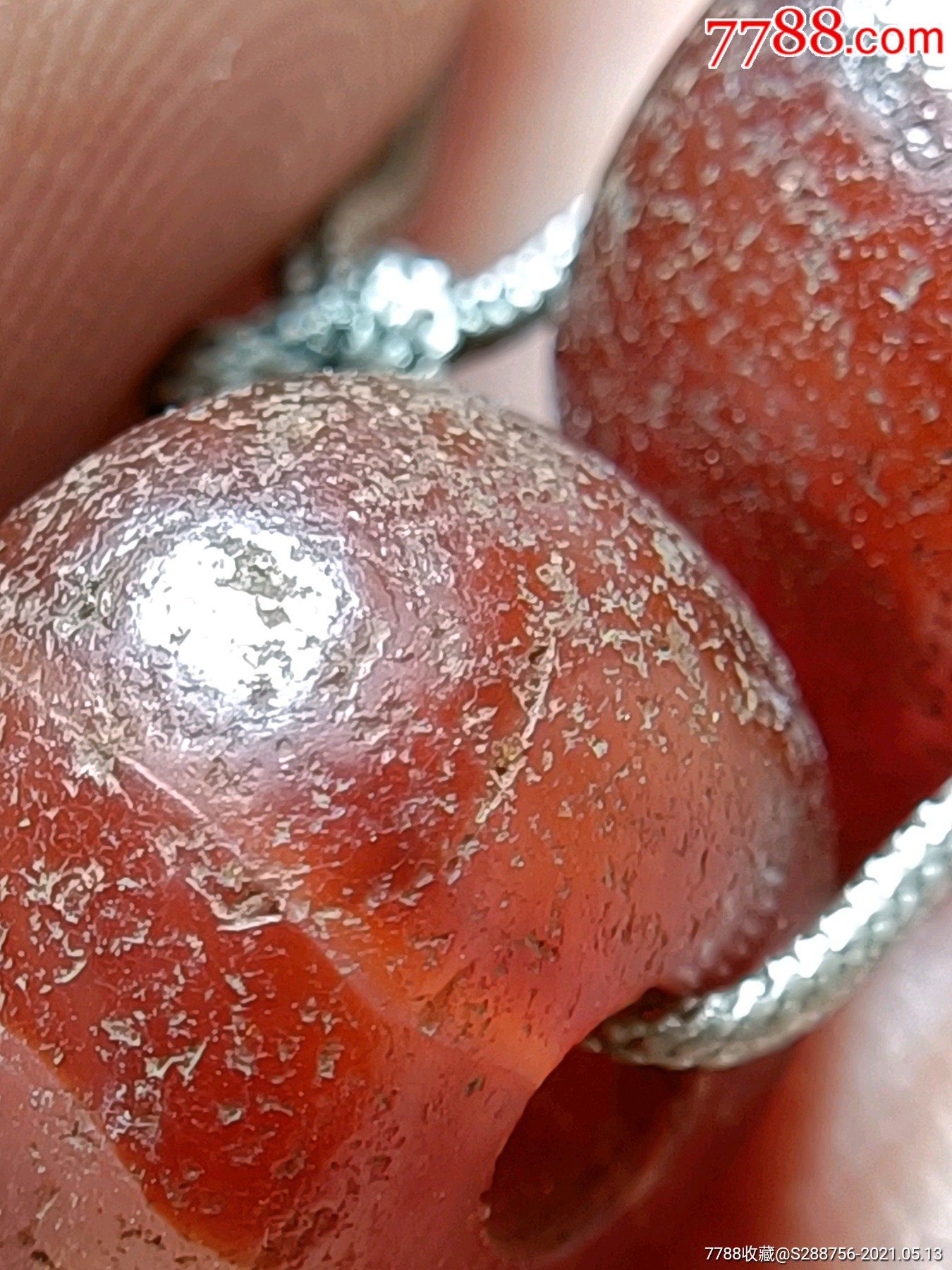 宋代红玛瑙珠一对(孔道图,表皮纹理图,整体效果图,规格尺寸图)