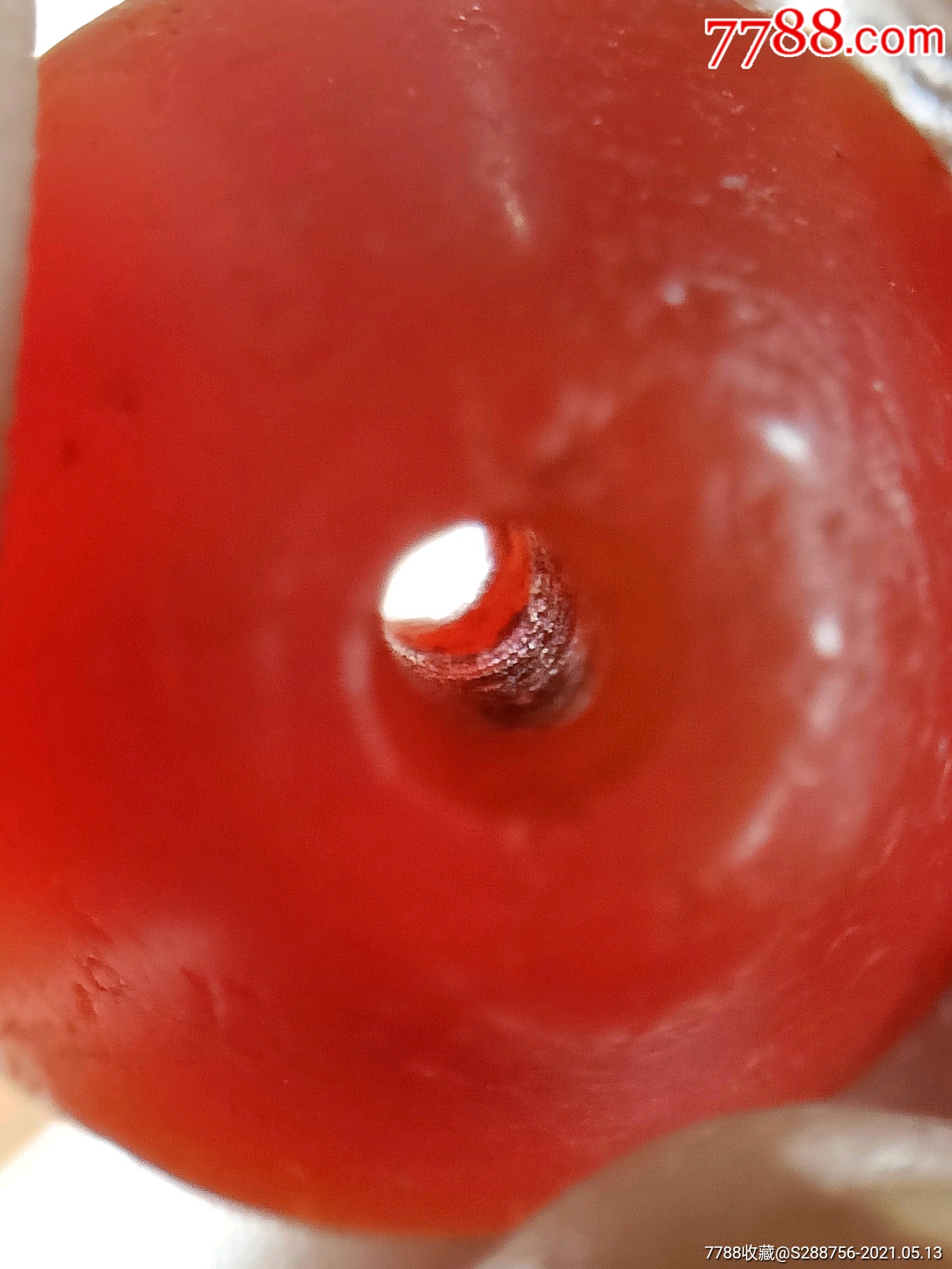 宋代敢于当今南红媲美的橄榄珠一颗(孔道图,表皮纹理图,整体效果图