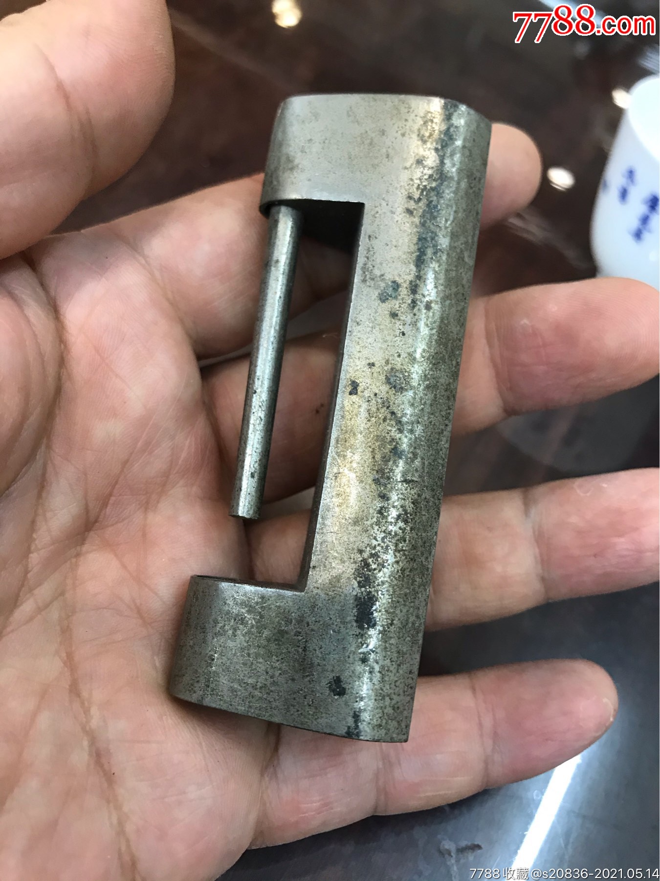 首页 拍卖 铜锁/铜钥匙 >> 一把民国老铜锁_铜