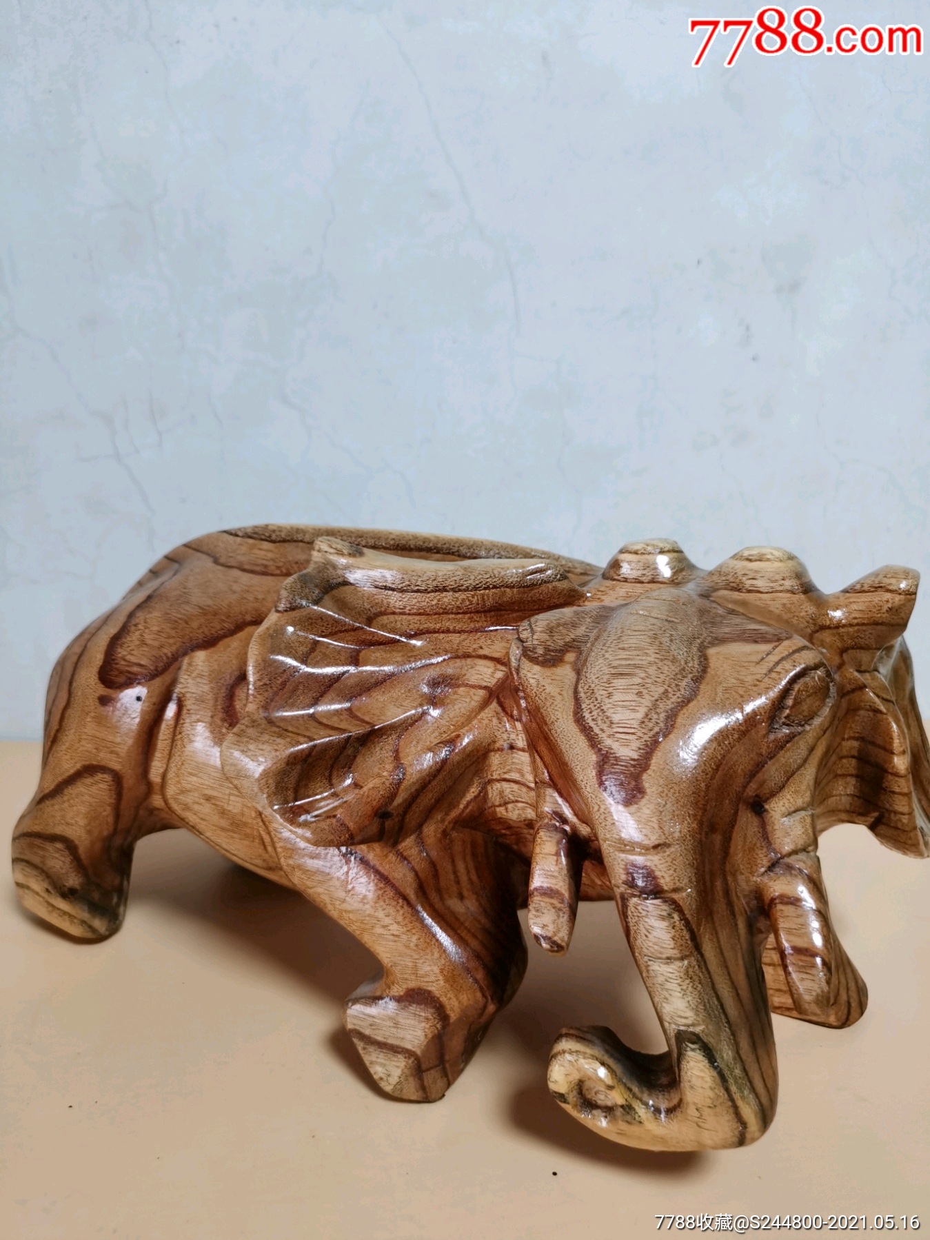 滚动鼠标滚轴,图片即可轻松放大,缩小更多"木雕摆件"商品>>>>￥31810