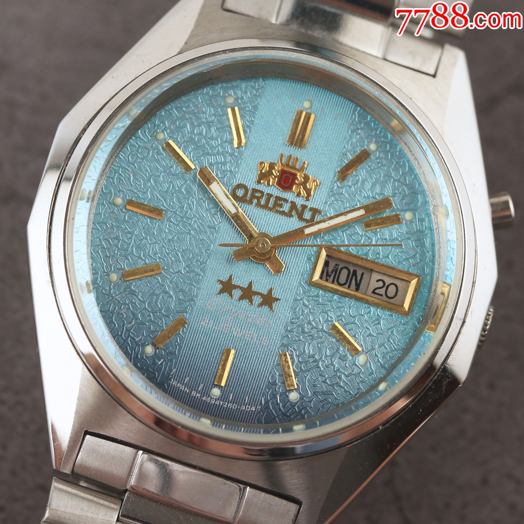 全新库存未使用日本东方双狮手表经典三星系列水波纹蔚蓝面