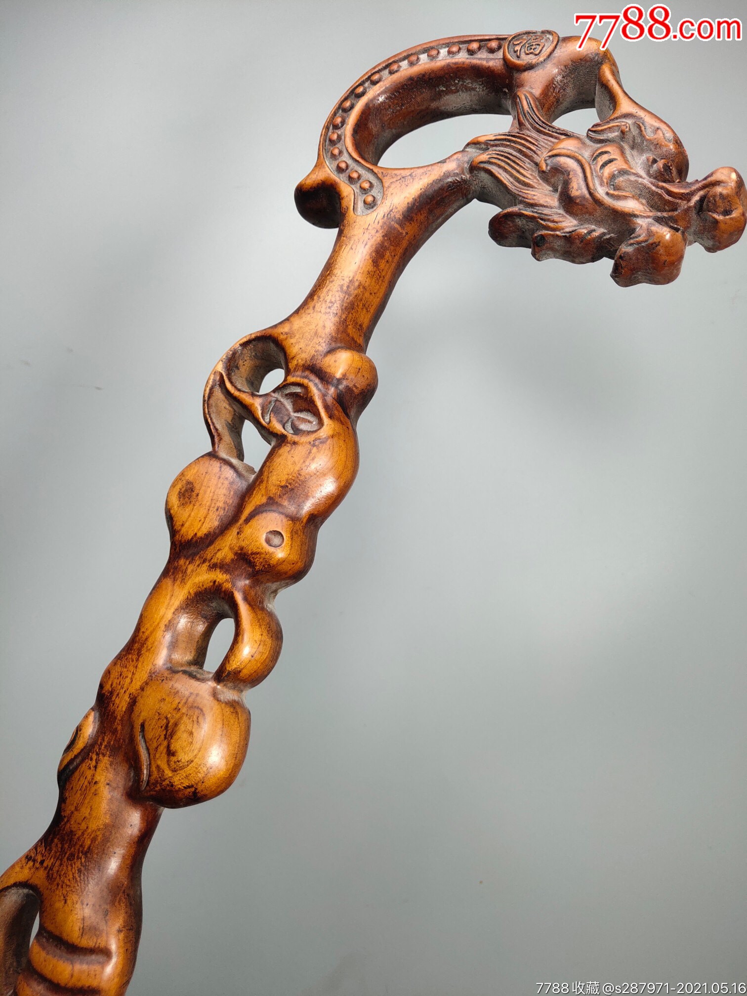 旧藏老桃木雕刻龙头寿桃拐杖桃木龙头拐杖一把直径长93厘米宽16厘米