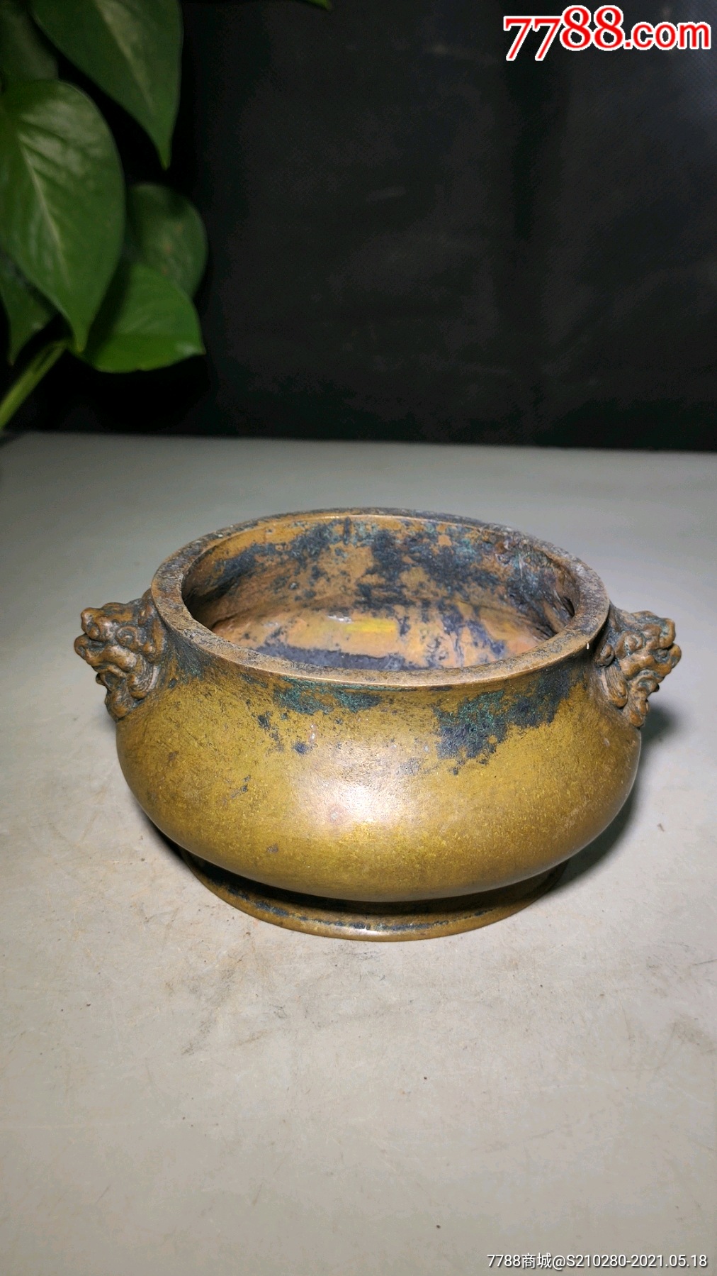 双龙铜香炉造型独特铜制清晰皮壳老辣包浆浓厚底部有款十分精美