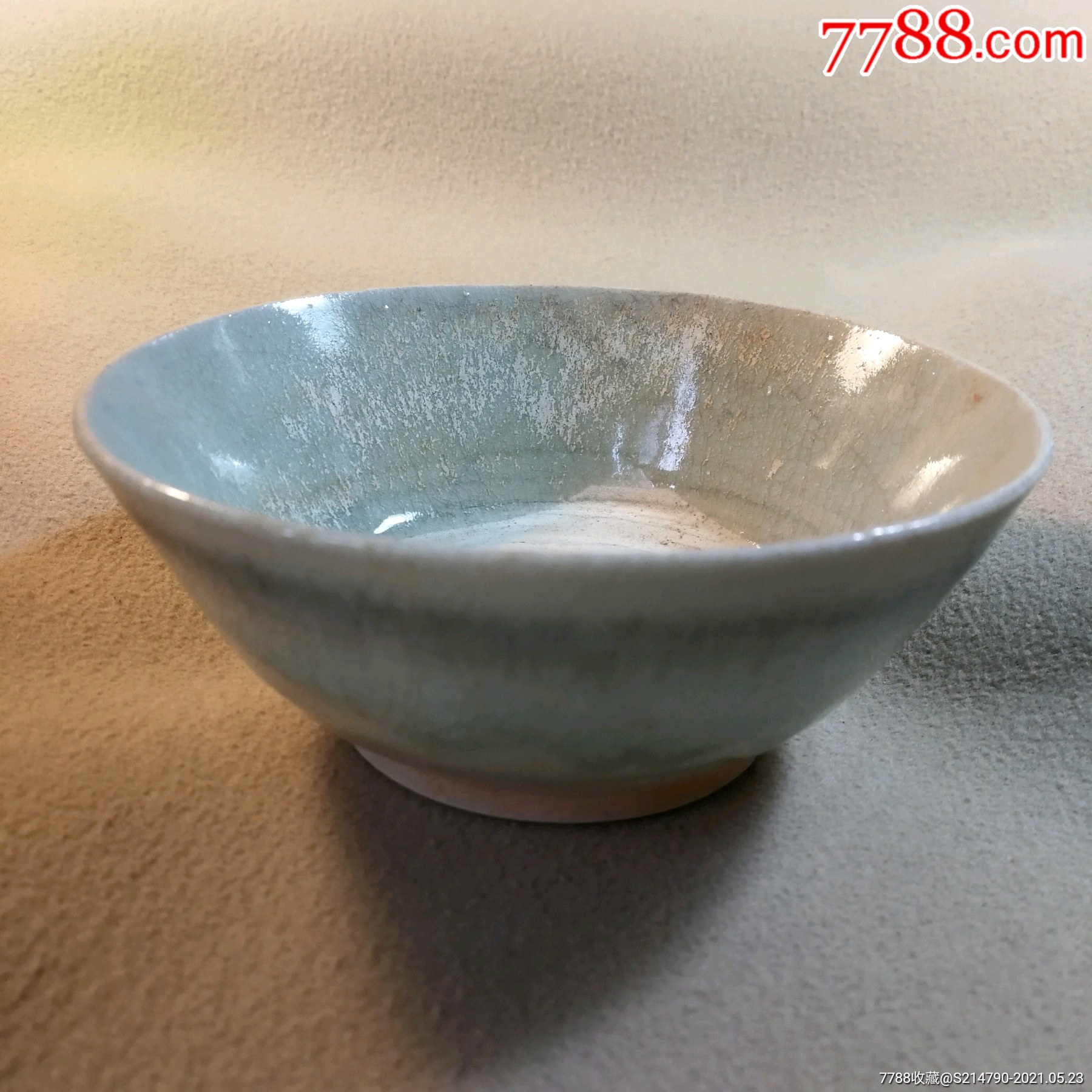 明代早期青瓷碗,宽12高5厘米高左右.全品.