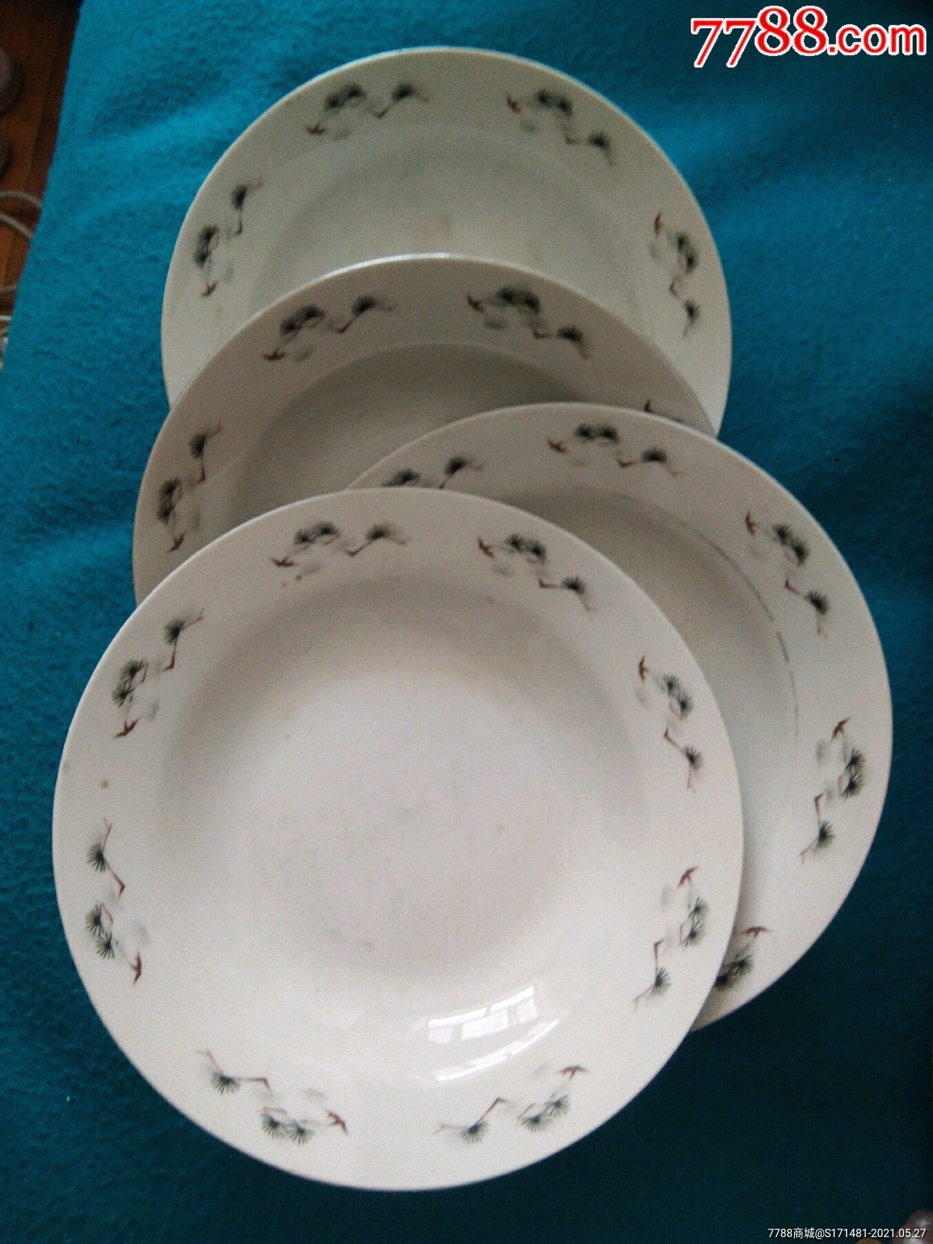 中国唐山松枝图盘子两对