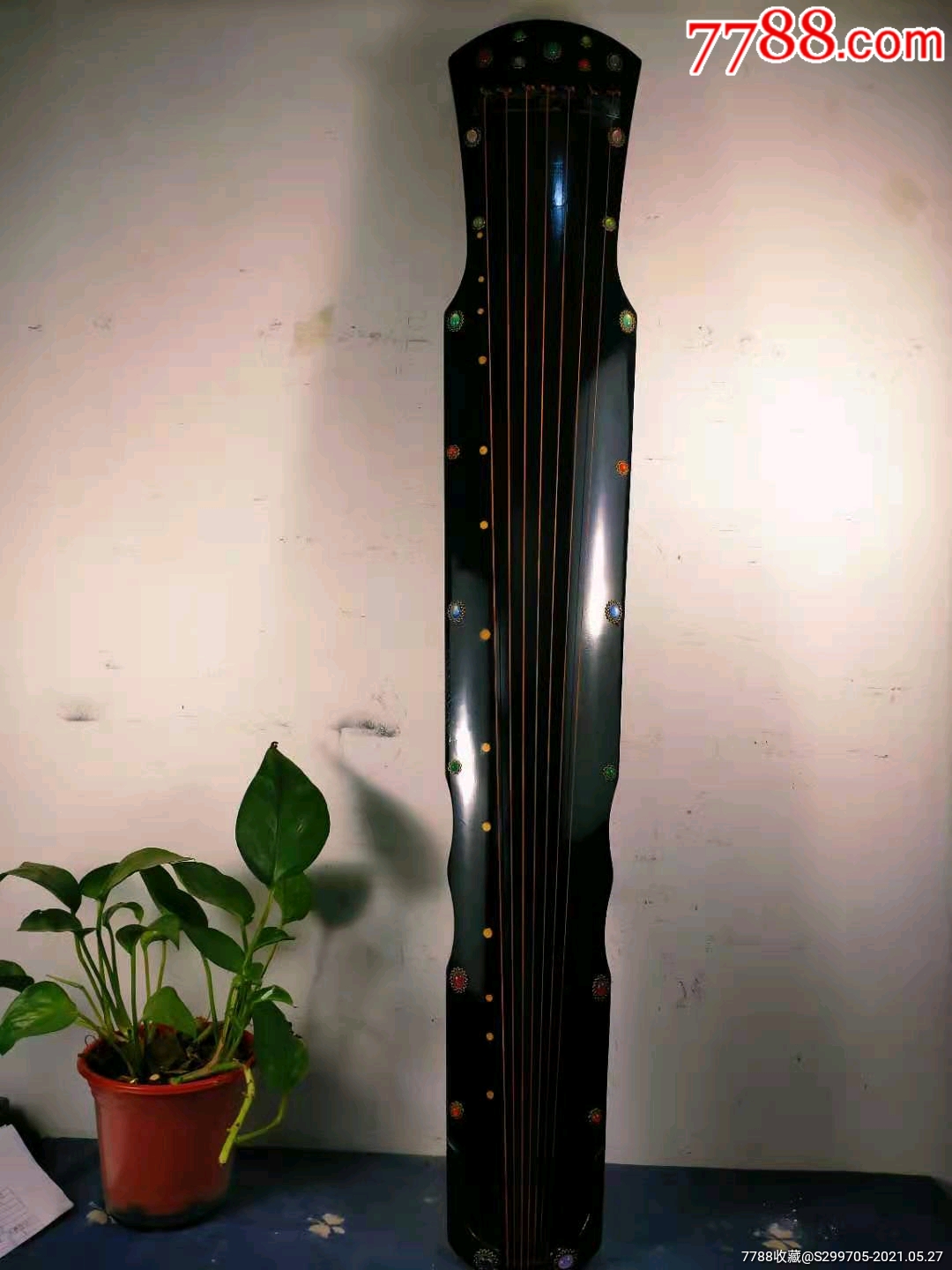 早期老桐木大圣遗音古琴.音质优美.镶嵌宝石.