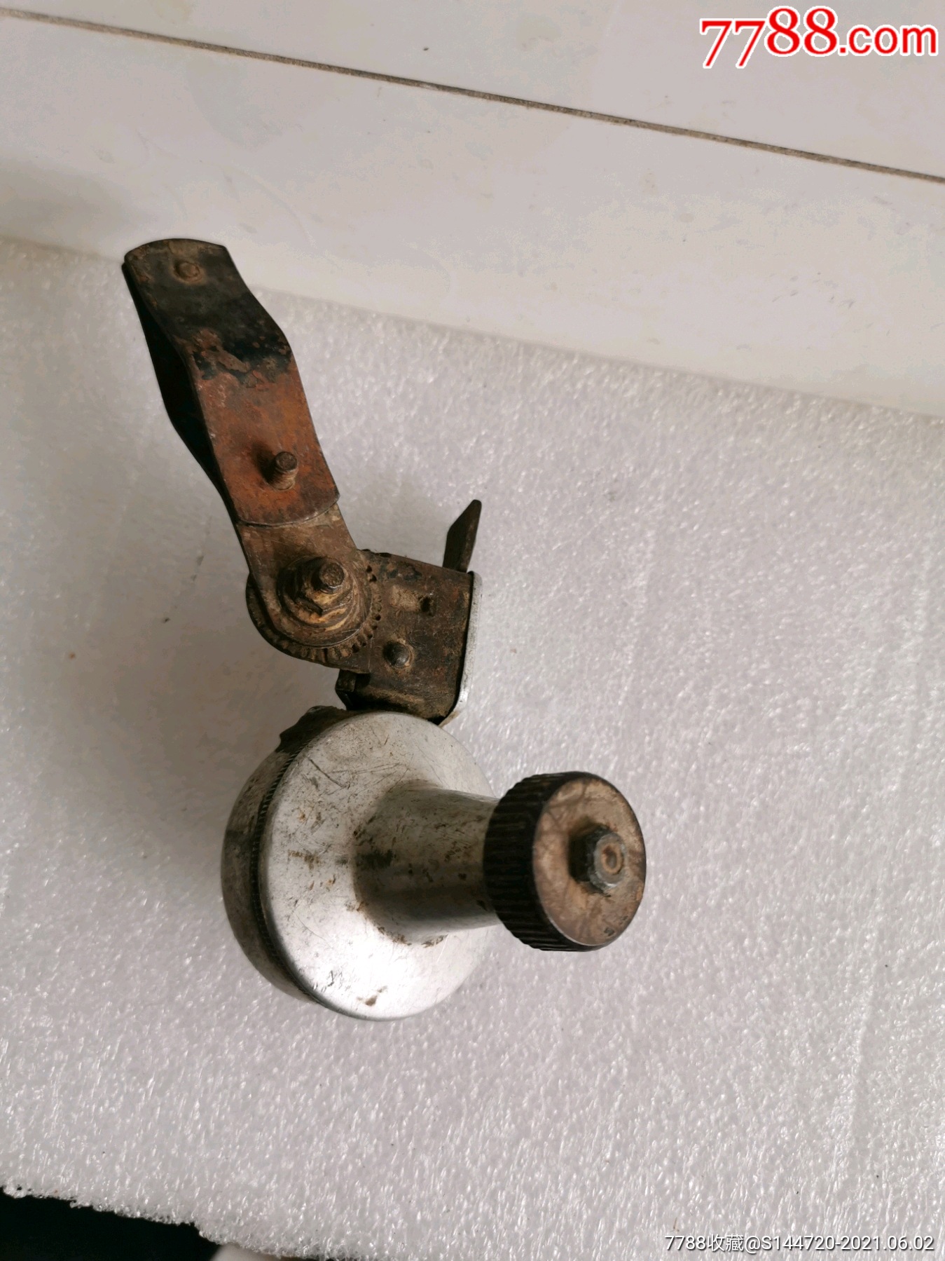 电滚子-车灯-7788收藏