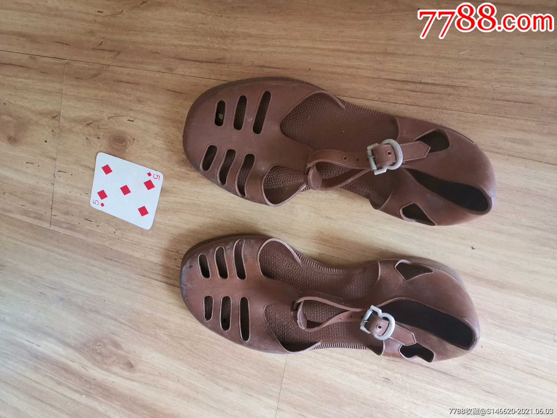 老胶皮凉鞋_价格10元_第1张