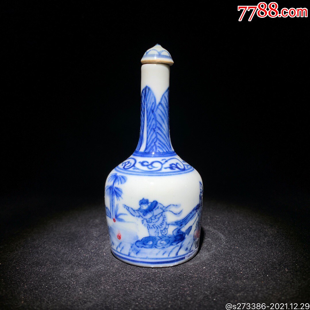 青花釉里红瓷鼻烟壶尺度4485厘米