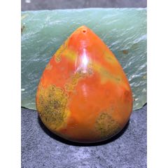 精美戰(zhàn)國紅瑪瑙冰飄水滴形大吊墜一個(gè)，