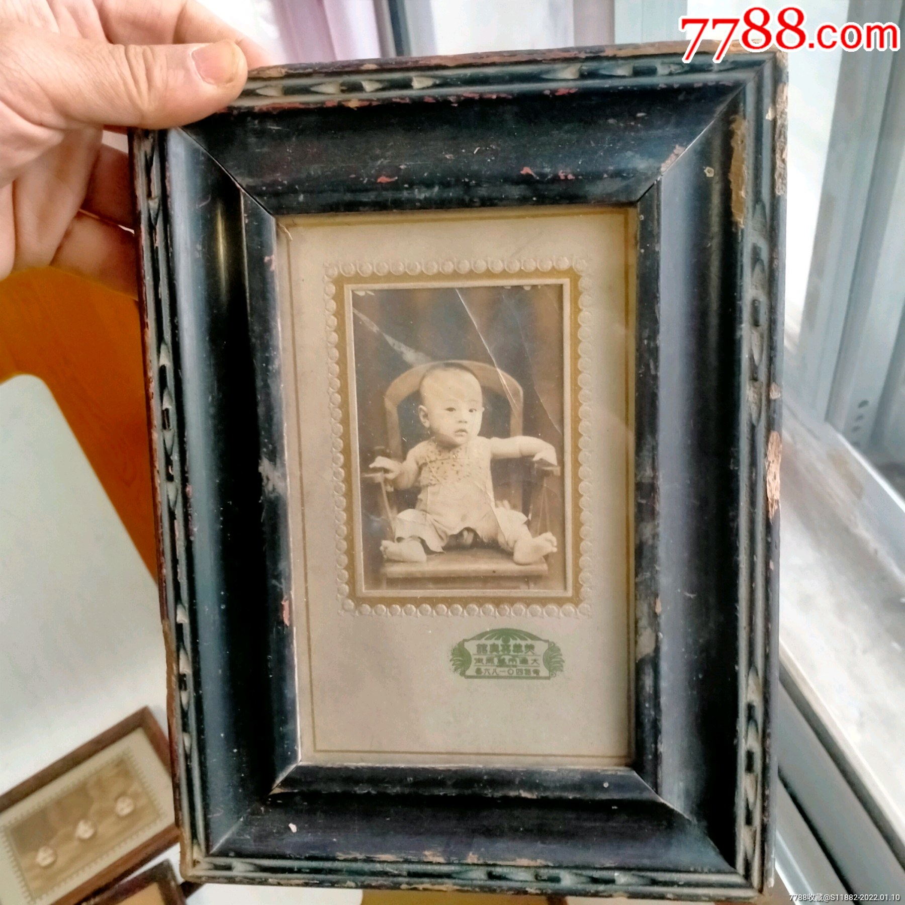 民国儿童照片六个月留念带小鸡鸡漂亮镜框大连美华写真馆民国老