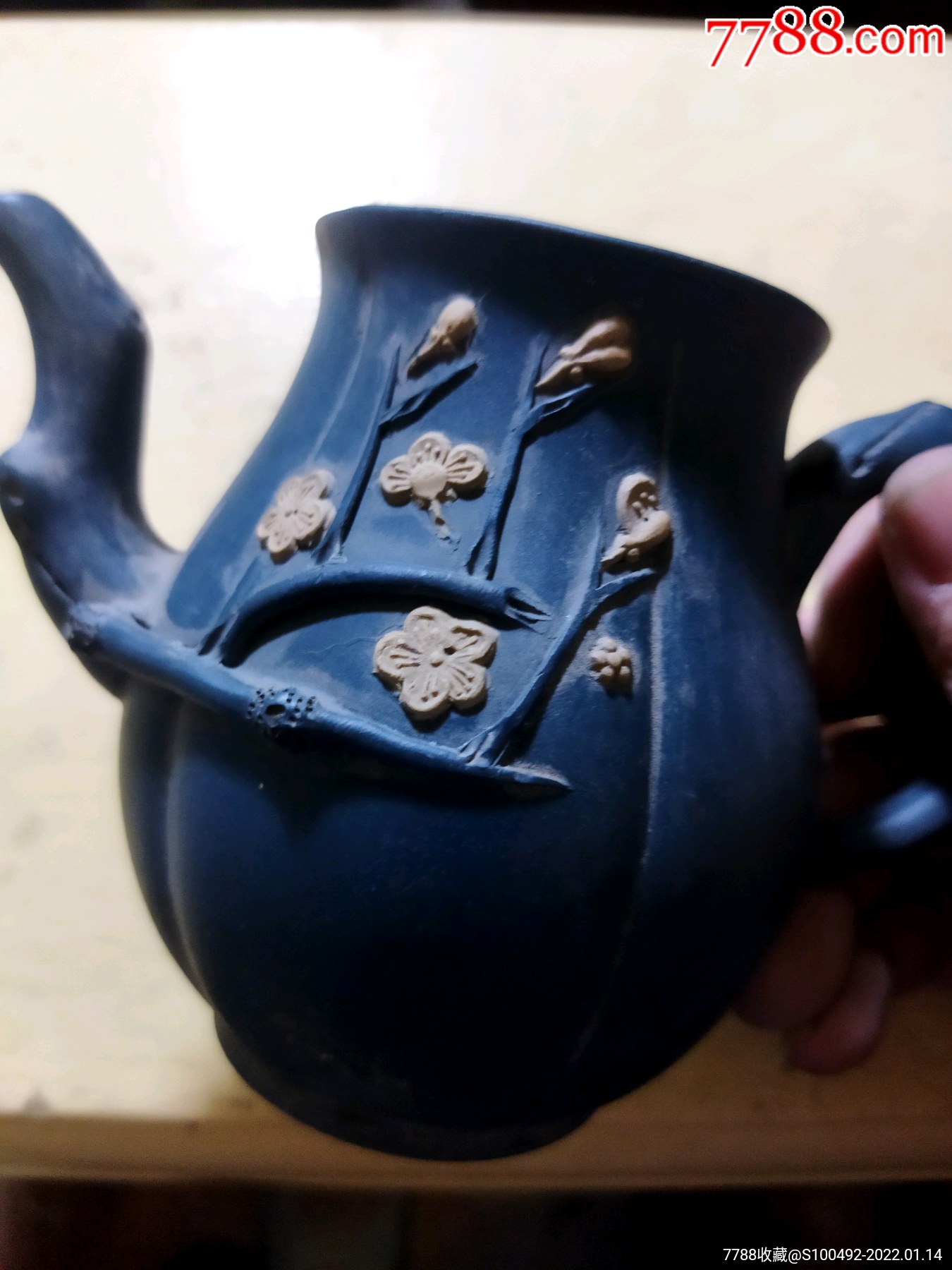 蒋华仙制梅花图案蓝色紫砂壶-紫砂壶-7788青白瓷收藏