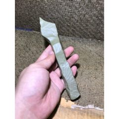 精美新疆綠泥石原石把件（鎮(zhèn)紙，筆架，擺件）一塊\n