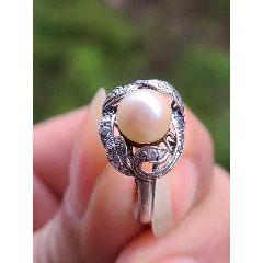 天然珍珠项链一条