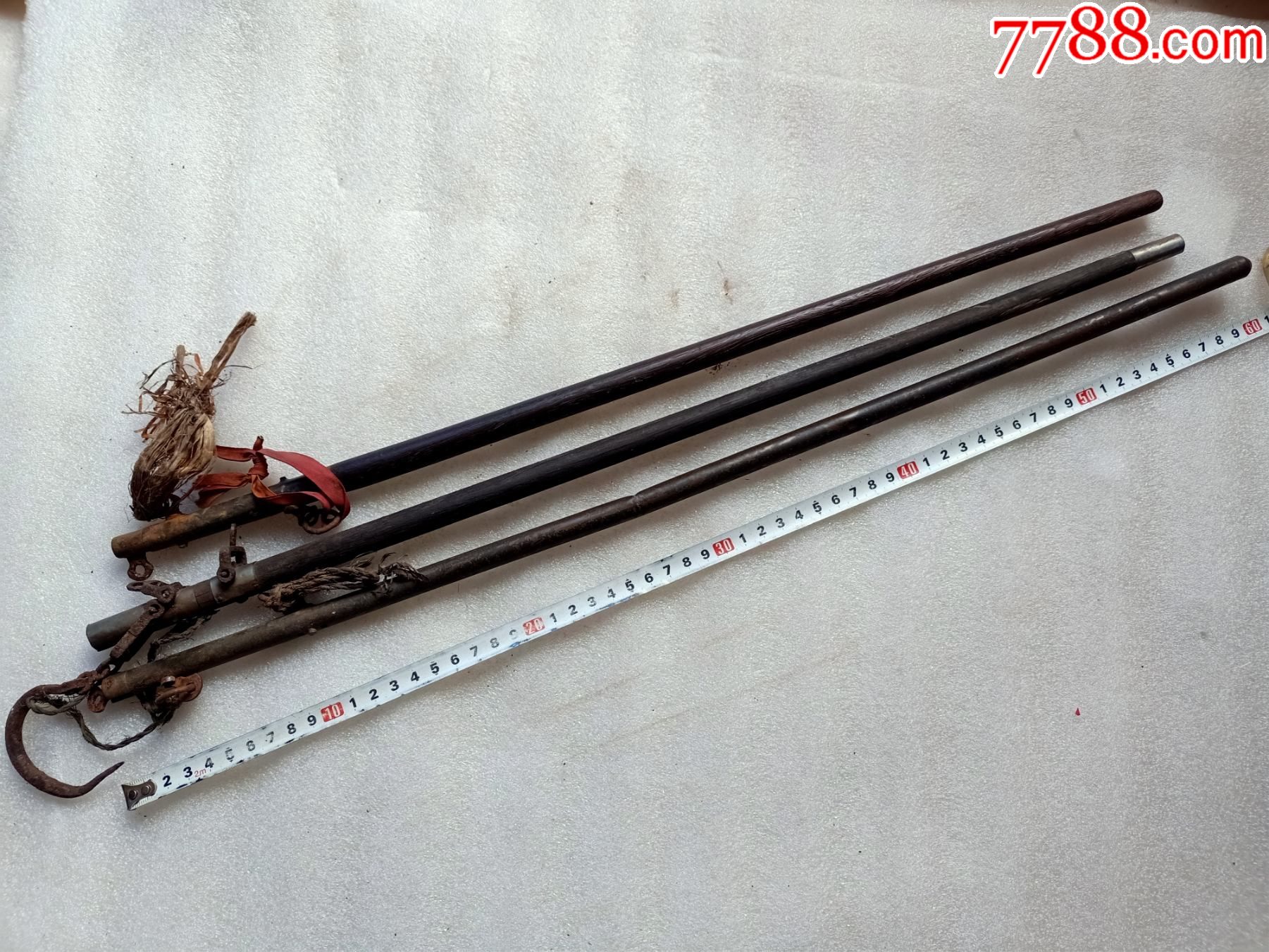 三个称杆一起拍F78,两个木质的一个铜的,品相如图,没有砣-价格:10元-au30184151-其他称/秤 -加价-7788收藏__收藏热线
