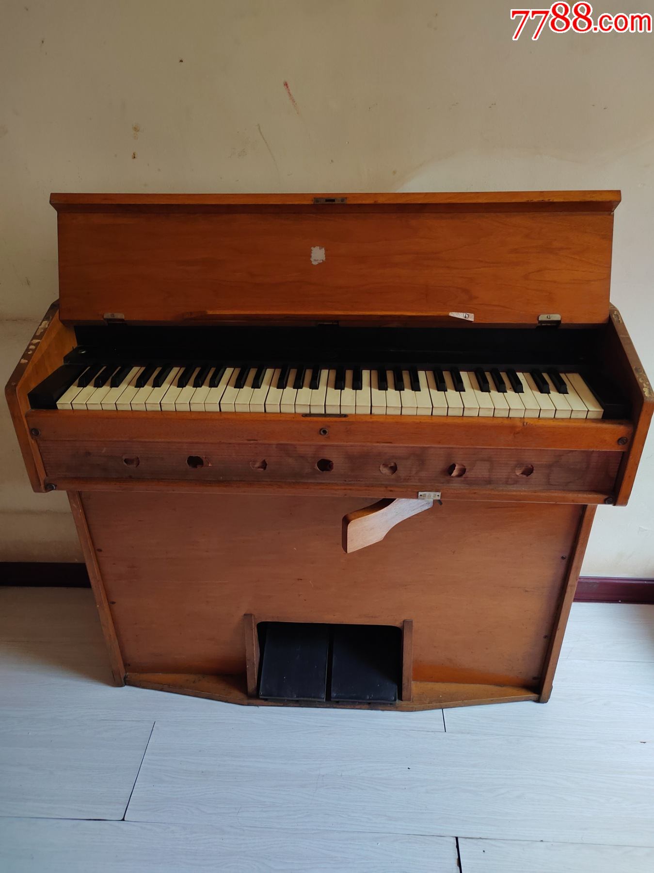 六十年代星海牌脚踏风琴_价格600元_第1张