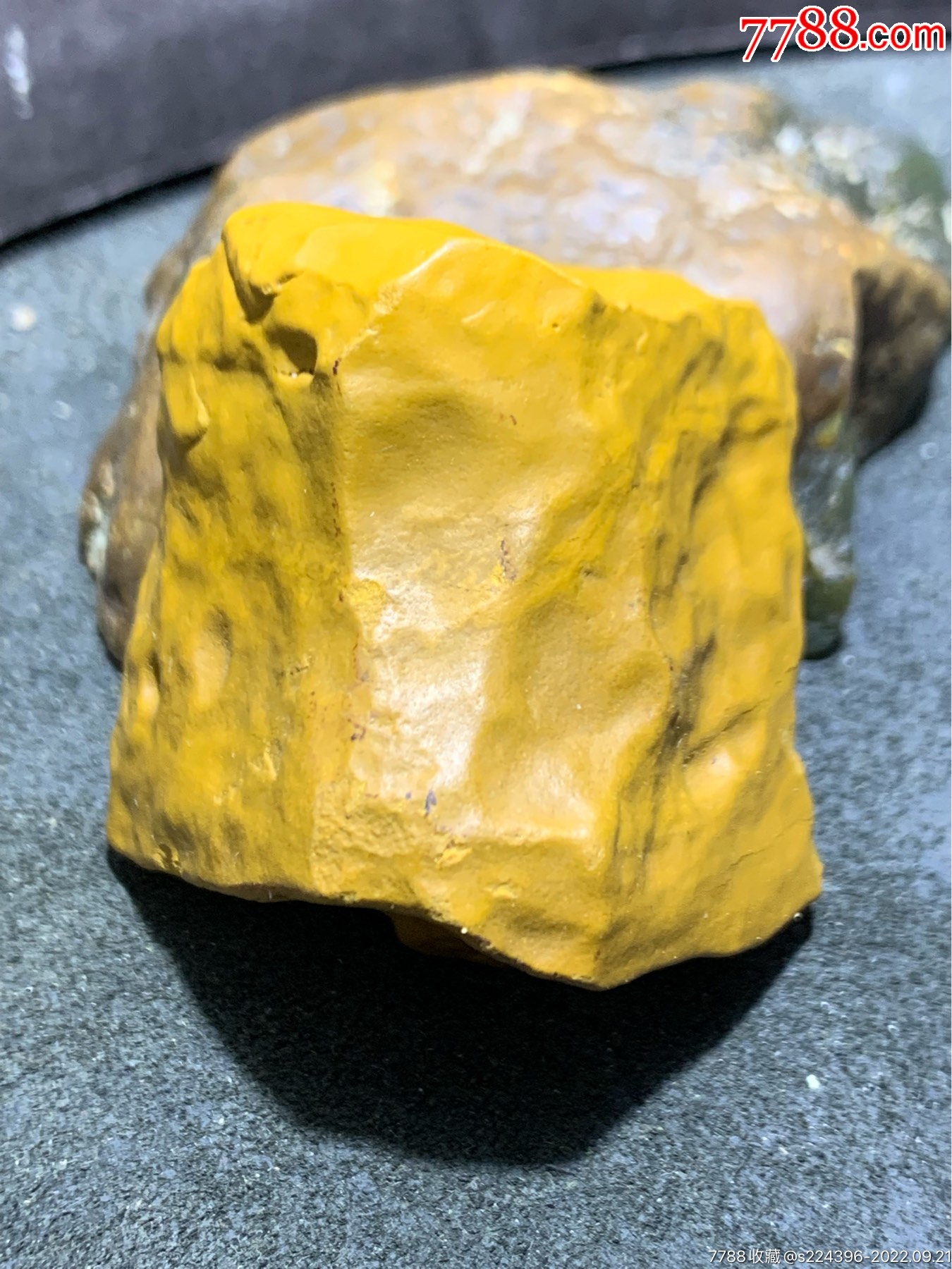精美新疆黄泥石原石把件(镇纸,摆件)一块,_风砺石/戈壁石_作品欣赏_收藏价值_7788版画原作