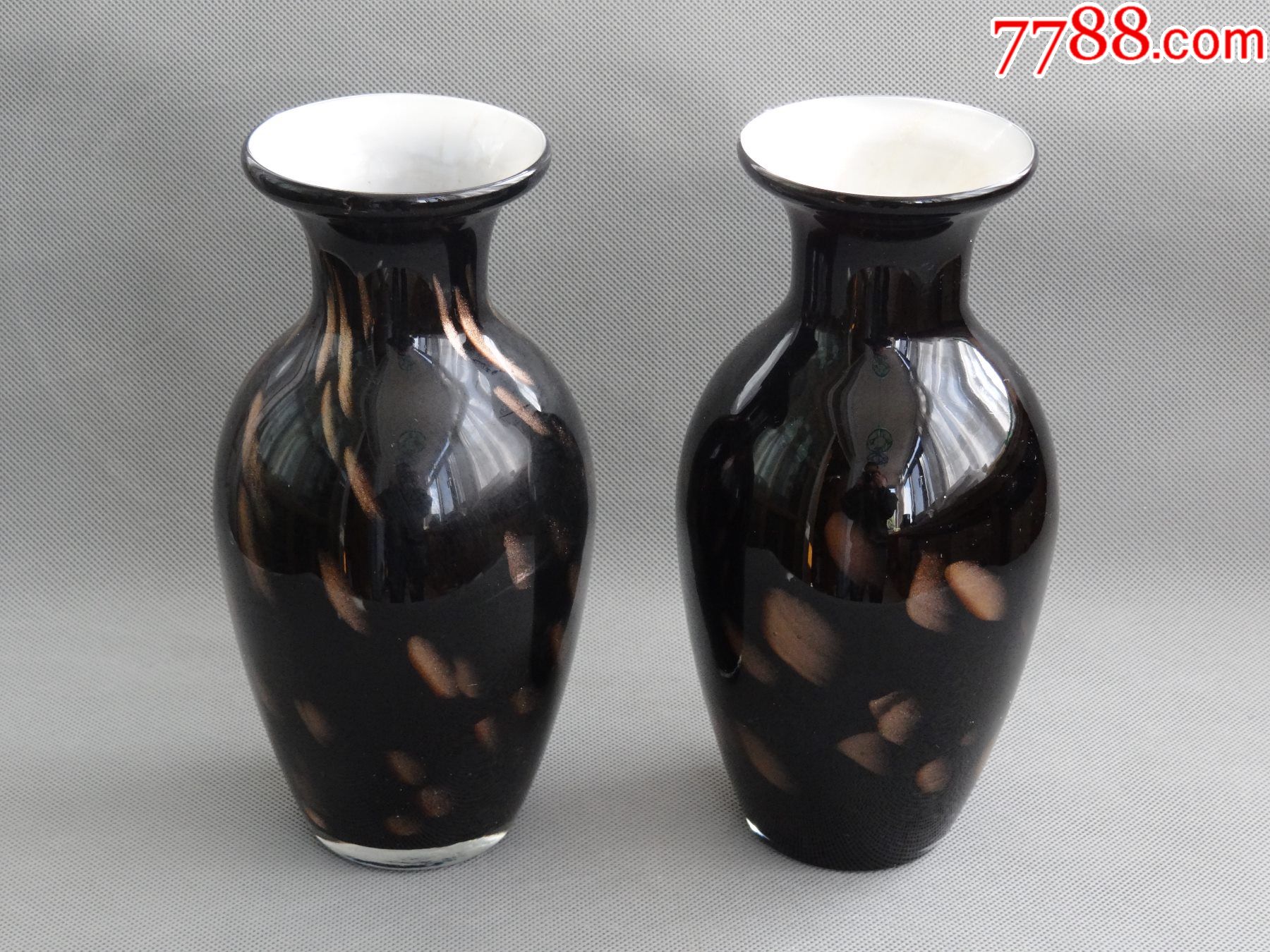 清代料器(琉璃)洒金黑瓶一对_价格300元_第1张