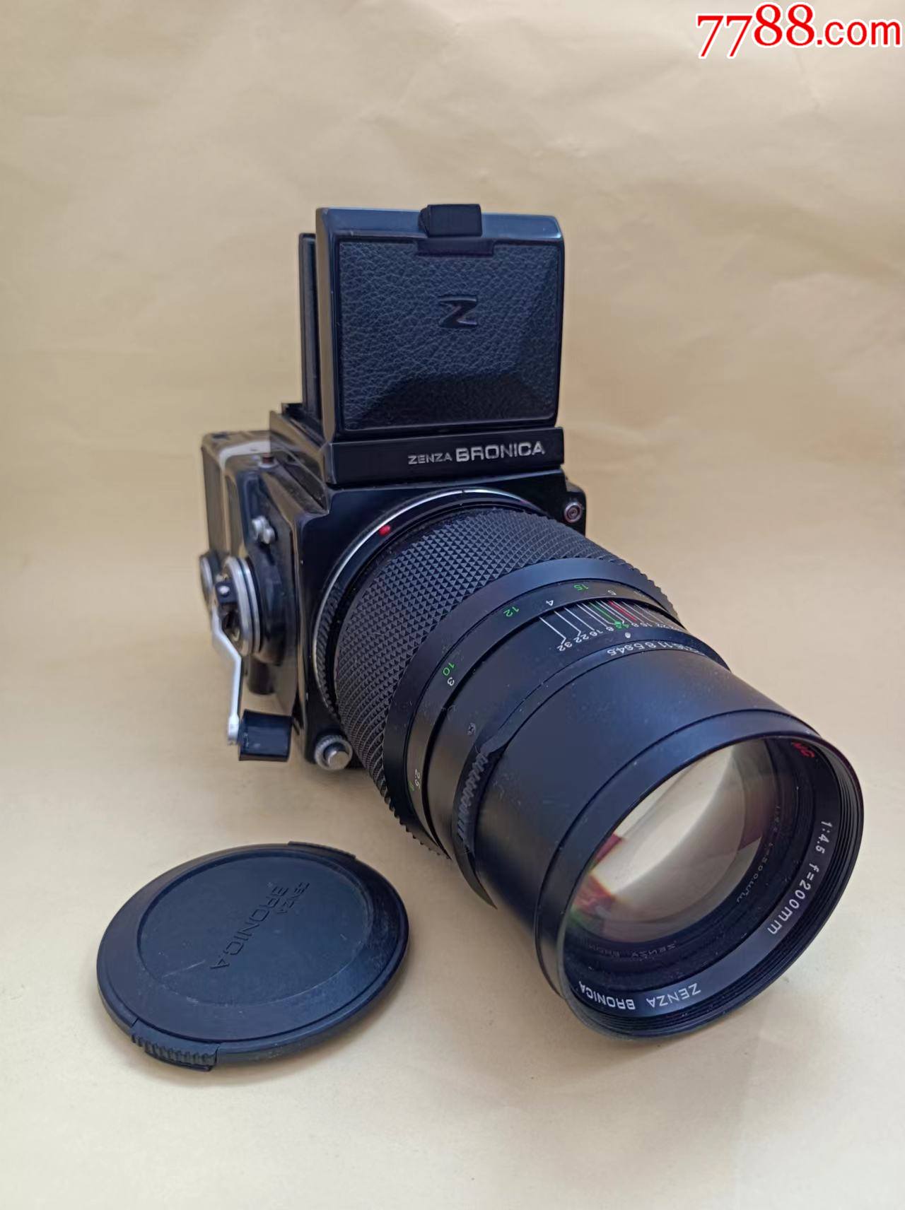 体积巨大的勃朗尼卡etrs相机带20045镜头
