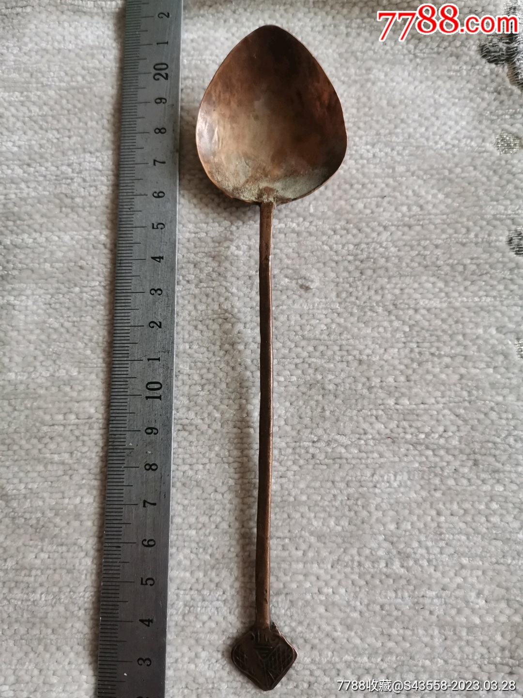 民国紫铜铜勺子柄上有花纹