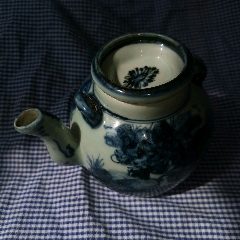 舊藏元青花茶壺_