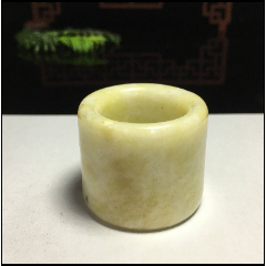 2KZ43玉把玩扳指戒指指環(huán)尺寸重量詳見照片