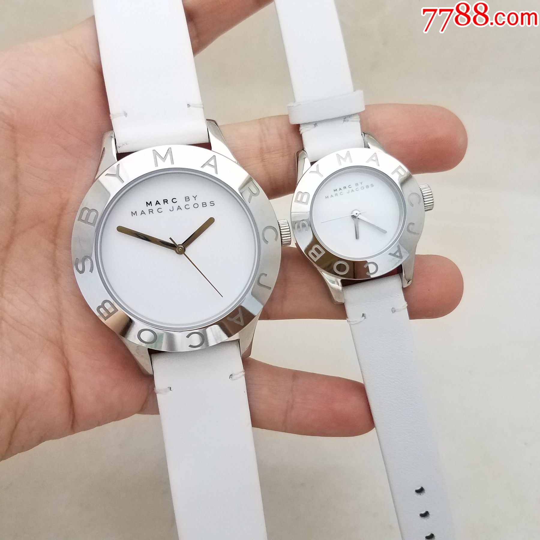【2只库存未使用】【情侣对表】MARC-BY-MARC-JACOBS电子男女表__【7788收藏__收藏热线】