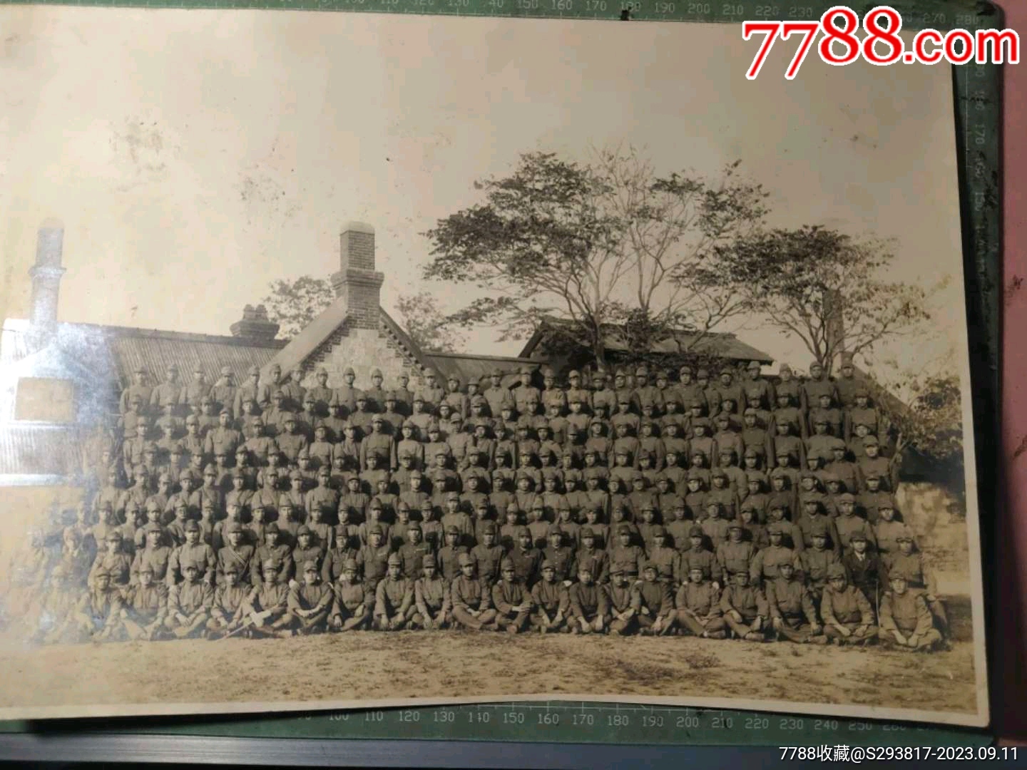 民国时期,侵华日本軍陆軍中国兵营大尺寸合影银盐老照片一张,20*27_老照片_派大星和本株式会社【7788收藏__收藏热线】