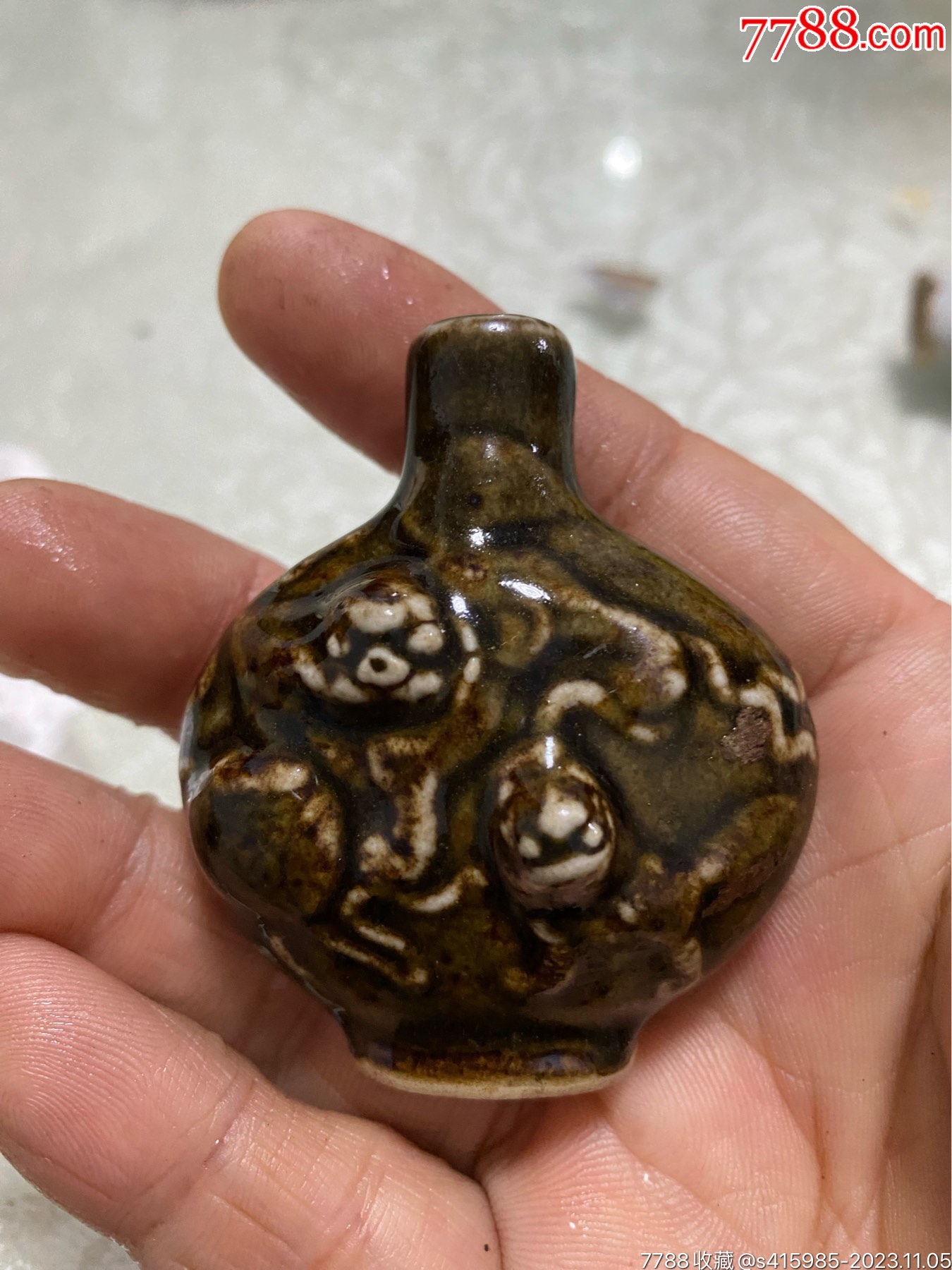 鼻煙壺　翡翠？　瑪瑙？　獅子　アンティーク　骨董 A carved agate snuff bottle Qing dynasty, 18th century | 清