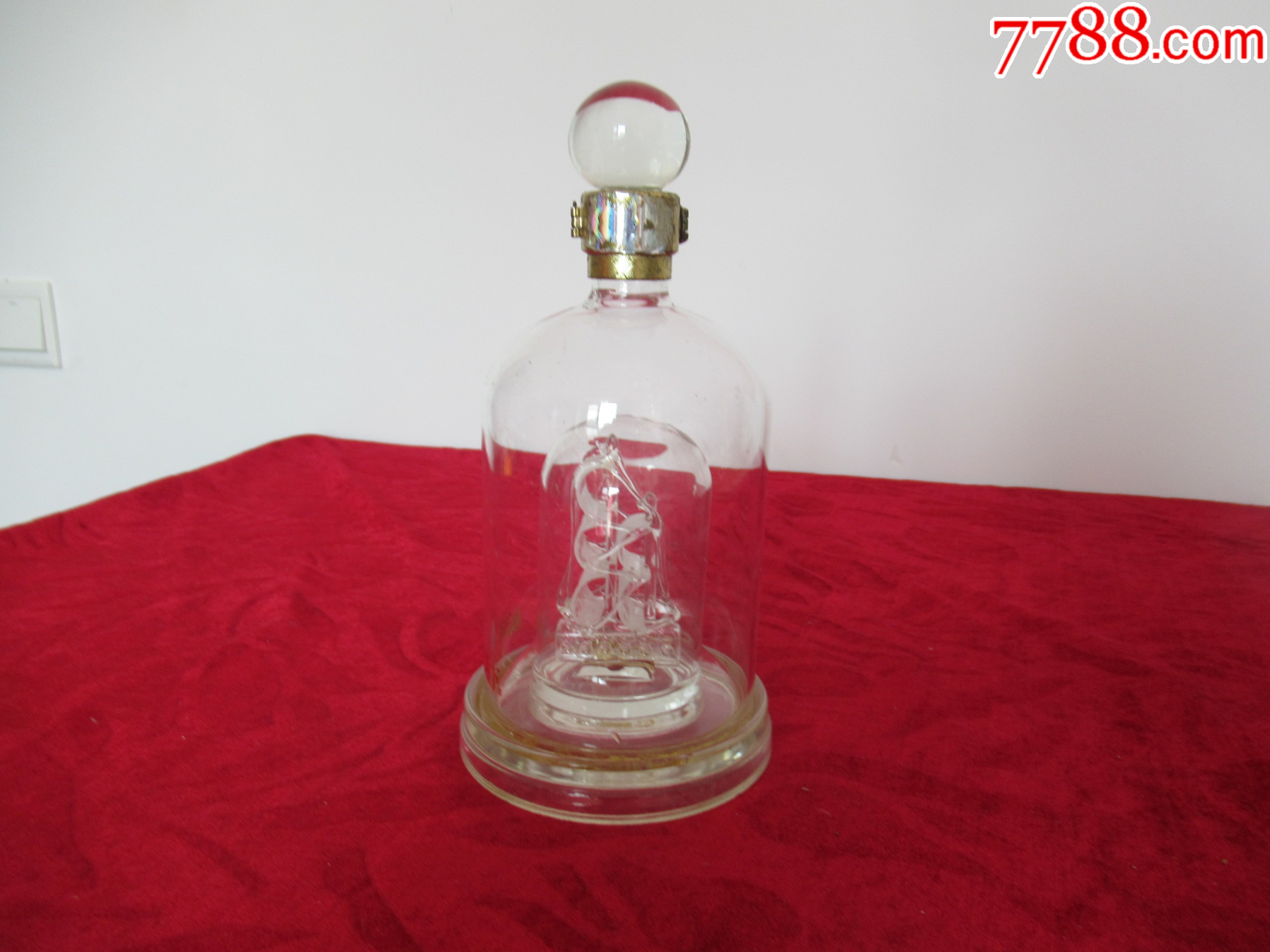 早期茅台集团福满天下玻璃瓶帆船一斤装老酒瓶