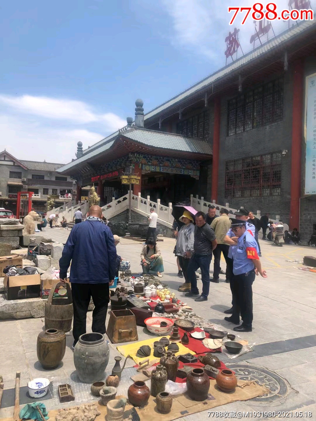 河南南陽石佛寺國際玉城古玩城地攤交流會暨古玩房間交流會